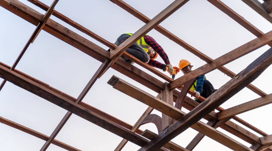 Professional gutter cleaning services in Costa Mesa, CA